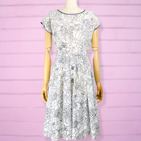 50’s Black and White Floral Print Day Dress