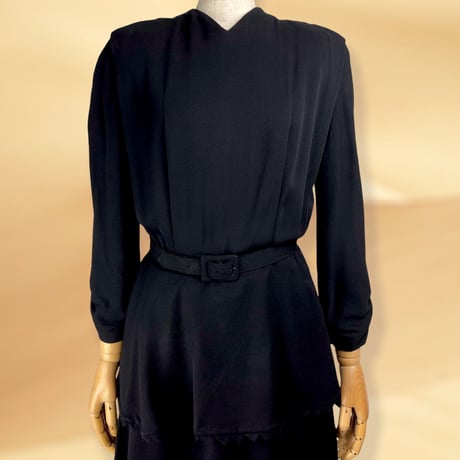 40’s Scallop Trimmed Tiered Ruffle Skirt Dress