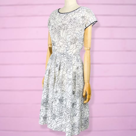 50’s Black and White Floral Print Day Dress
