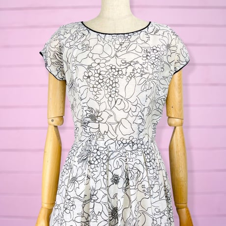 50’s Black and White Floral Print Day Dress