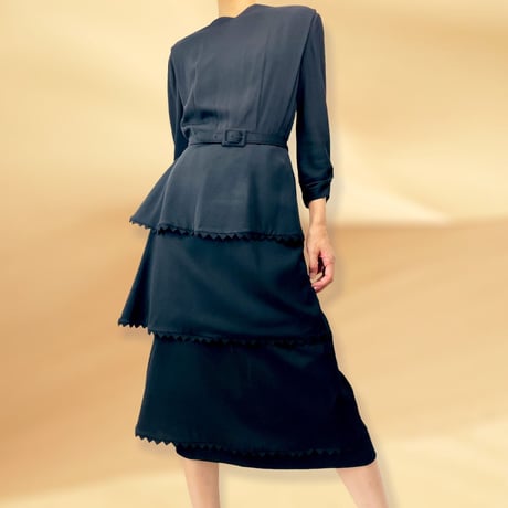 40’s Scallop Trimmed Tiered Ruffle Skirt Dress