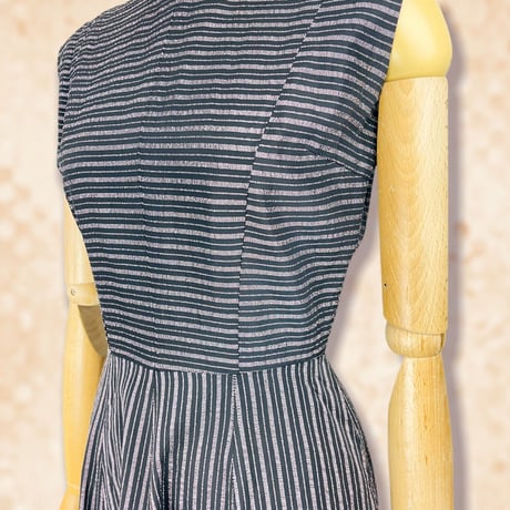50’s Black Striped Taffeta Sleeveless Pocketed Dress