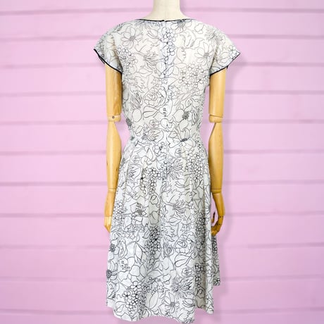 50’s Black and White Floral Print Day Dress