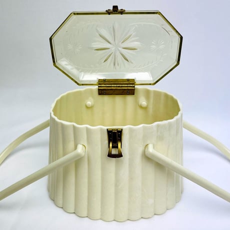 50's White Scalloped Lucite Bag