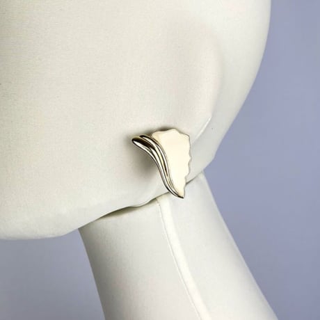 Off White & Gold  Wavy Earrings