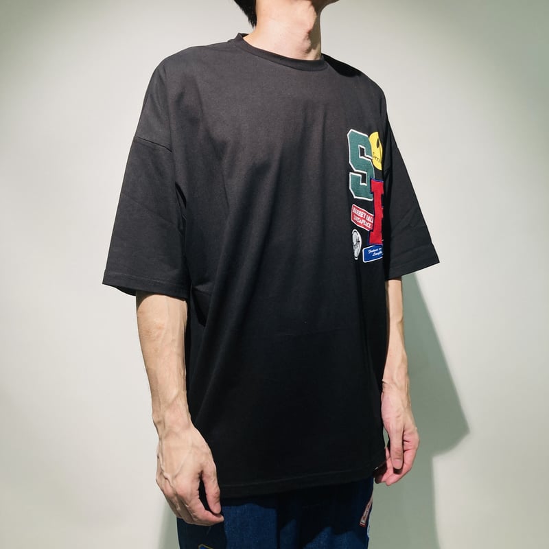 Mikano スマイル Tシャツ　ブラック ワッペンスマイルTEE(ブラック) | HOS NOW