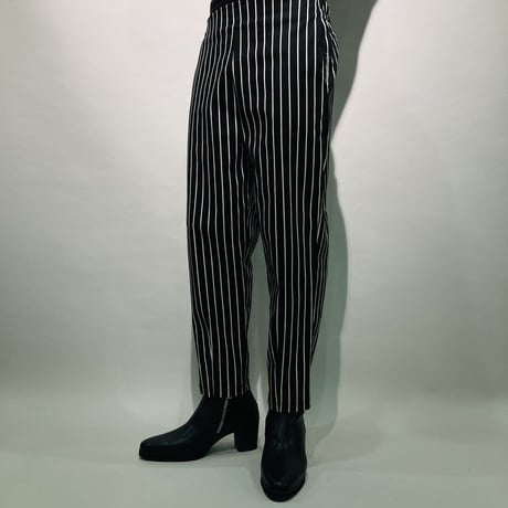 ストライプテーパードパンツ