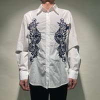 刺繍オーバーシャツ