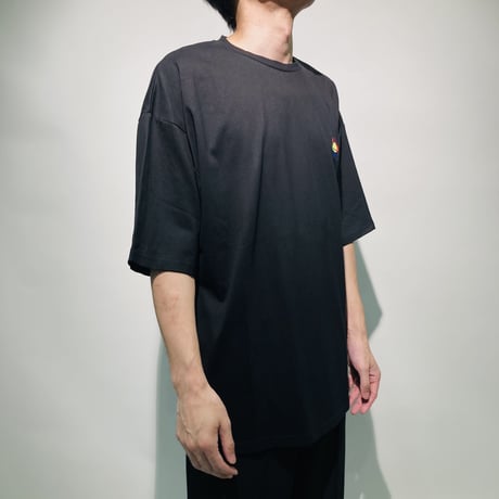 1 ポイントフラワースマイルルーズTEE(ブラック)