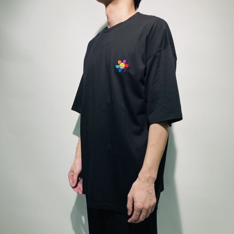 1 ポイントフラワースマイルルーズTEE(ブラック)