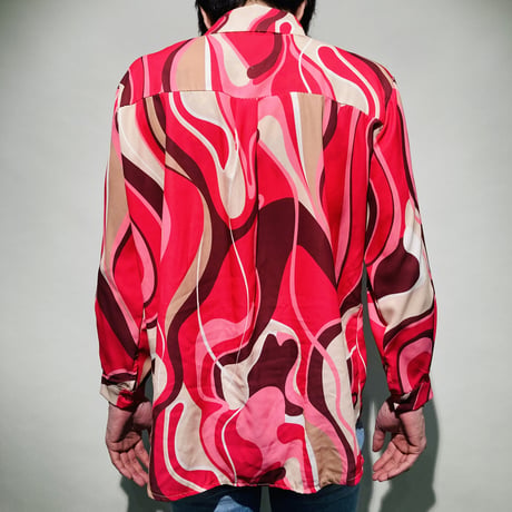 レトロ柄シャツ