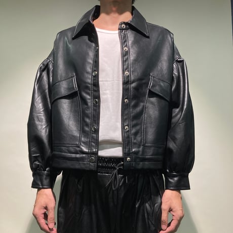 シンセティックレザードルマンショートブルゾン