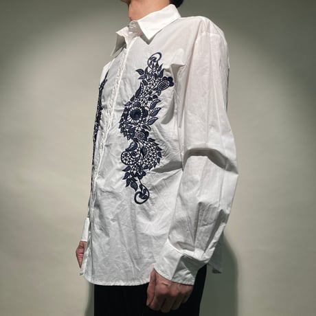 刺繍オーバーシャツ
