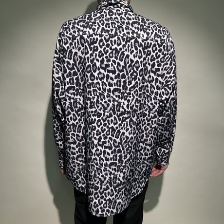 ヒョウ柄シャツ