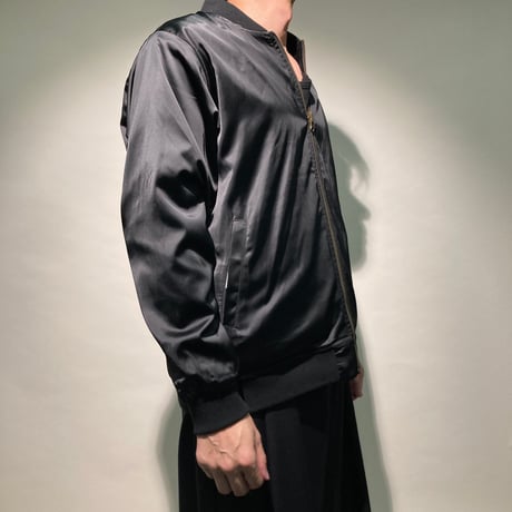 ベロアリバーシブルボンバーブルゾン