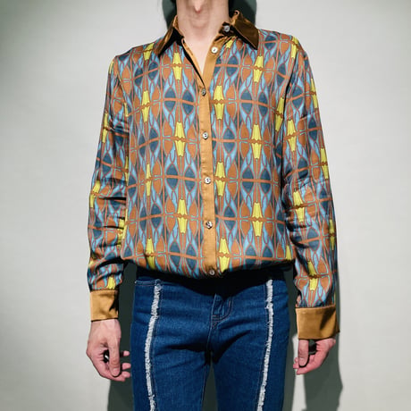 クレリックレトロ総柄シャツ