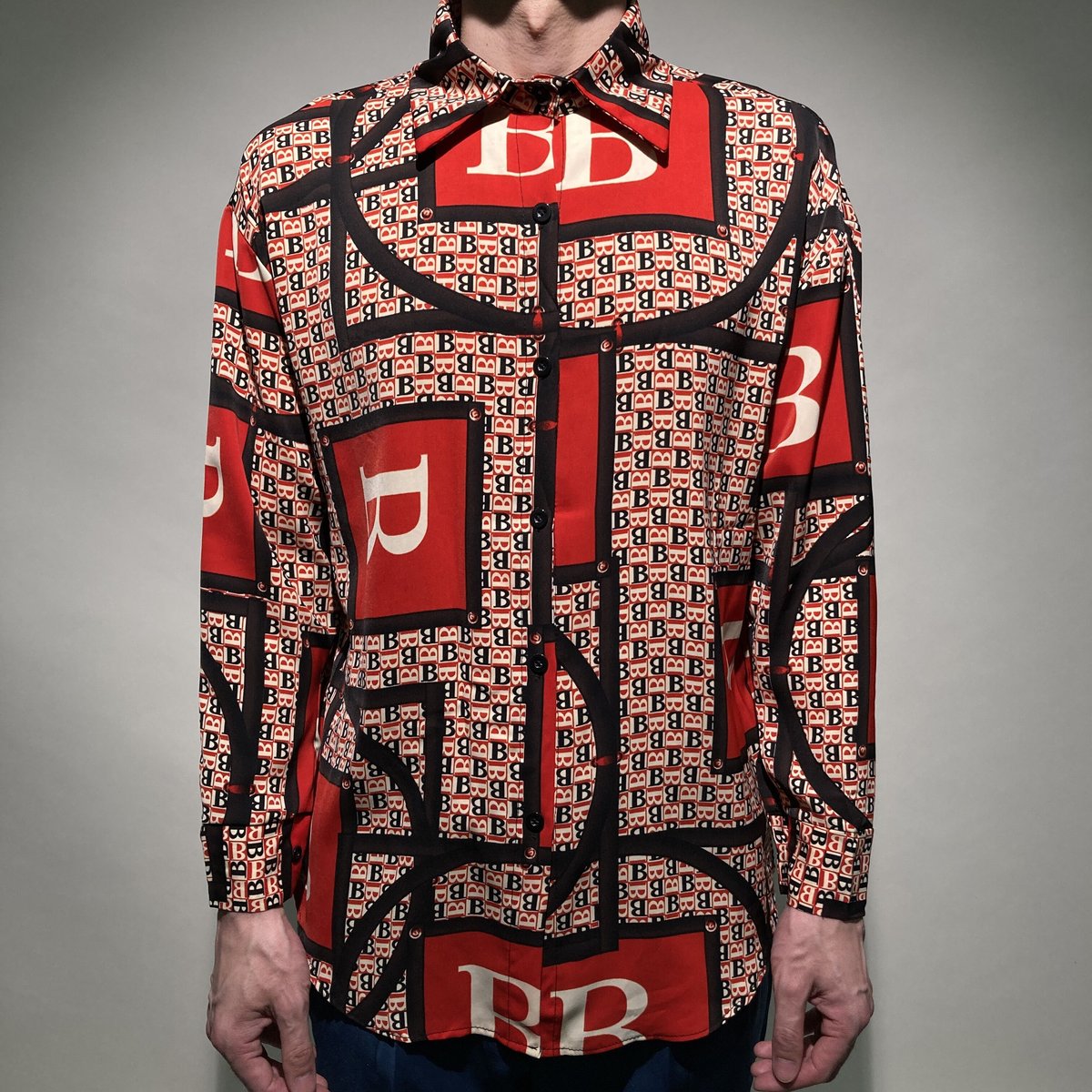 ご購入者様決定꒰B꒱レトロ クロネコ総柄 ブラウス 赤黒 ボタンシャツ