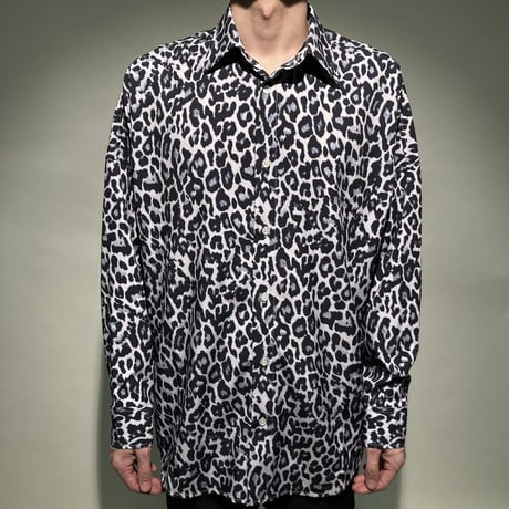 ヒョウ柄シャツ