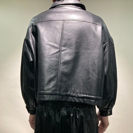 シンセティックレザードルマンショートブルゾン