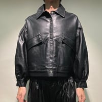 シンセティックレザードルマンショートブルゾン
