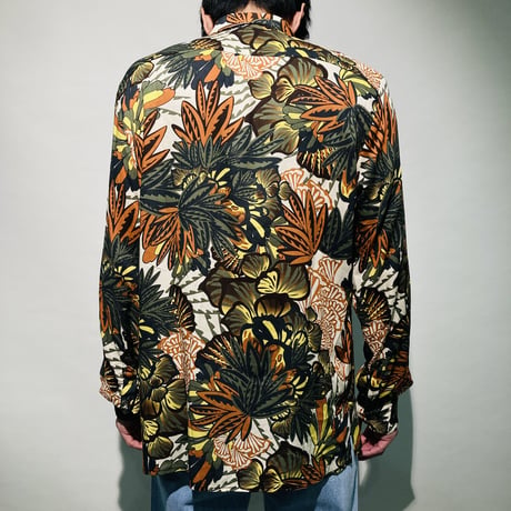 safari柄シャツ