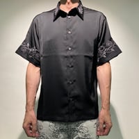 ローズ刺繍シャツS/S(ブラック)