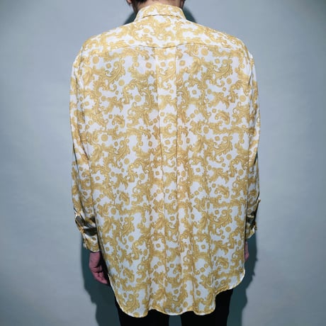 唐草模様総柄シャツ
