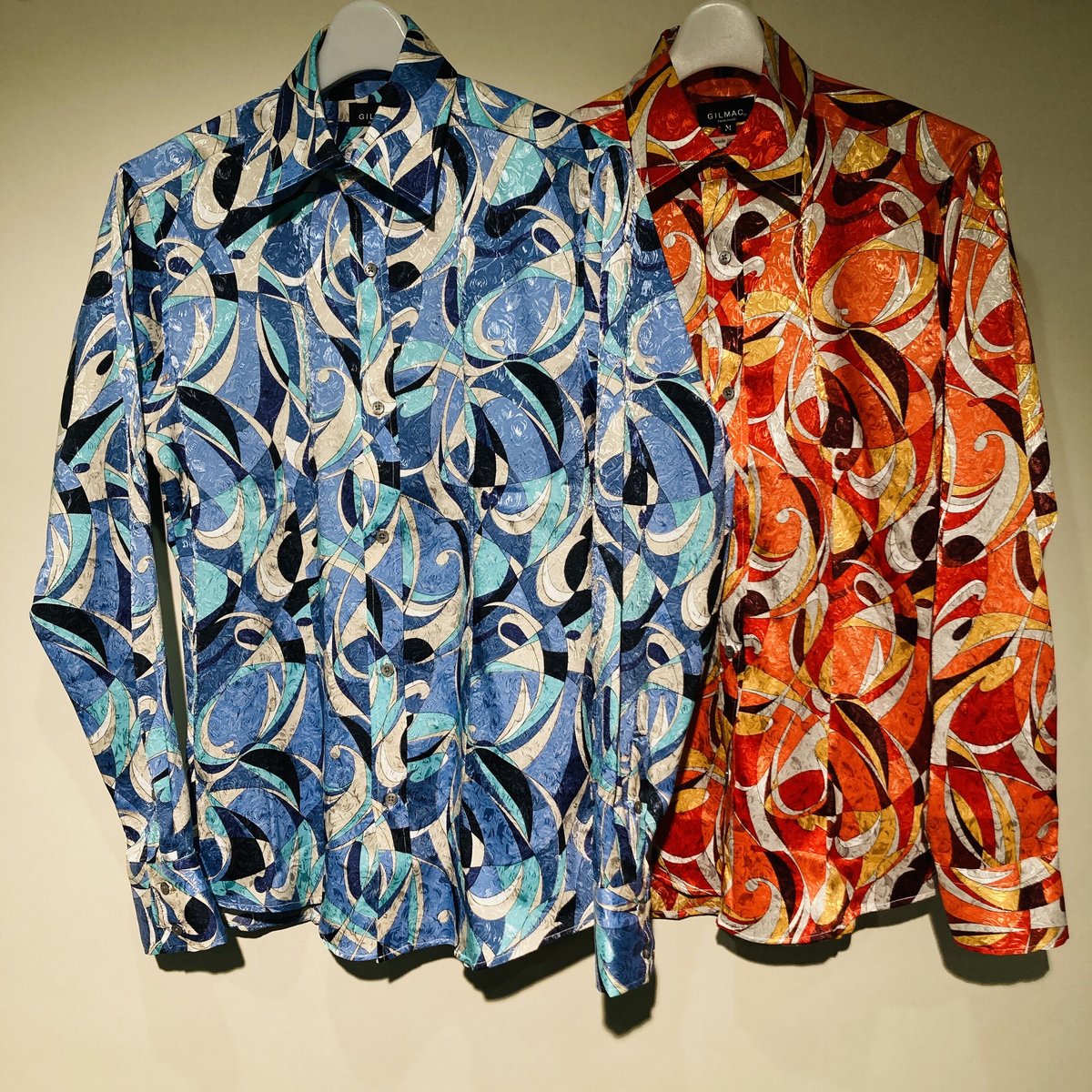 近年 未使用に近い エミリオプッチ スパンコール 総柄 シャツ ハンガー付 38 近年 未使用に近い エミリオプッチ スパンコール 総柄 シャツ