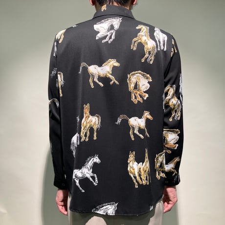 ツインホース柄シャツ
