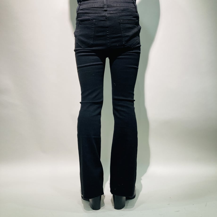 6310b934852d44495eded279