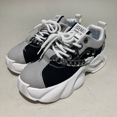 チェーン付ボリュームスニーカー