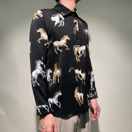 ツインホース柄シャツ