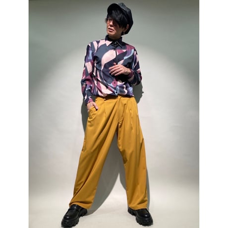 マルチMDRジオメト柄シャツ