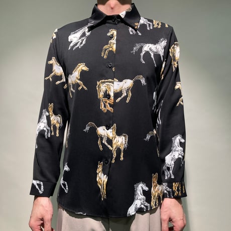 ツインホース柄シャツ