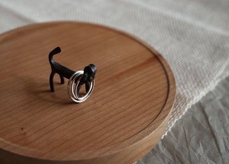 Delicate ring