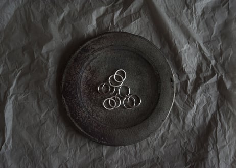 Doubly line ring