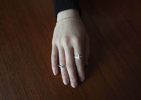 Modest ring