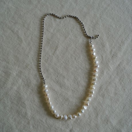 Pearl chain necklace