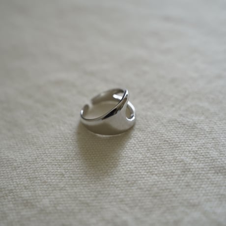 Side hole open ring