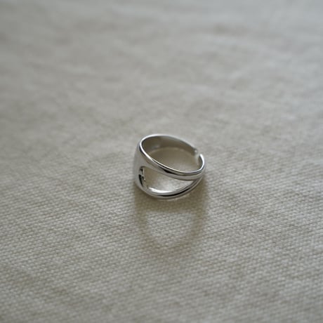 Side hole open ring