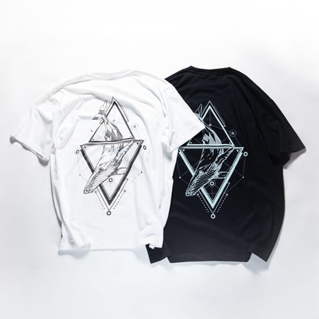 BLVELY Logo T-shirt