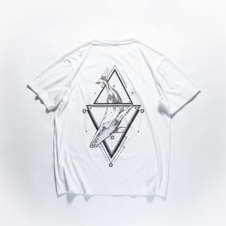 BLVELY Logo T-shirt