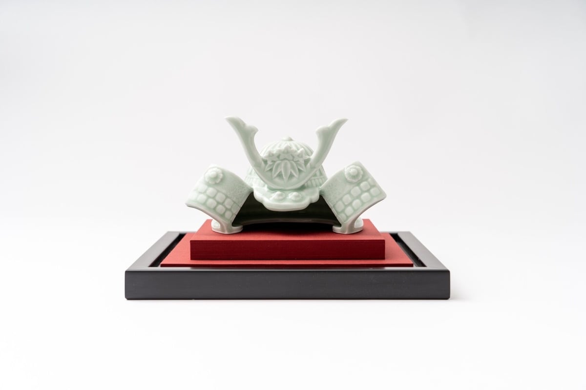 兜 陶器 原寸大程の大きさ 古民家 兜 陶器 原寸大程の大きさ 古民家 兜 陶器 原寸大程の