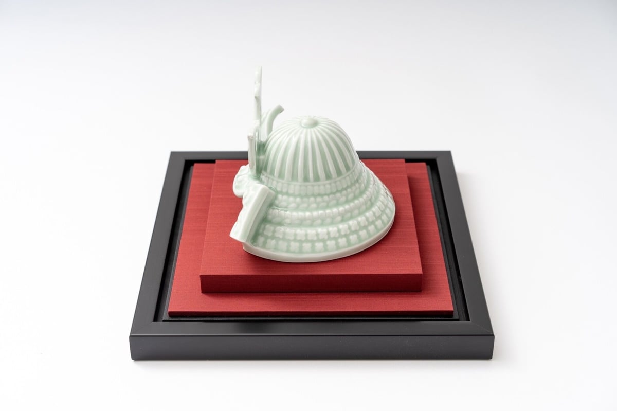 兜 陶器 原寸大程の大きさ 古民家 兜 陶器 原寸大程の大きさ 古民家 兜 陶器 原寸大程の