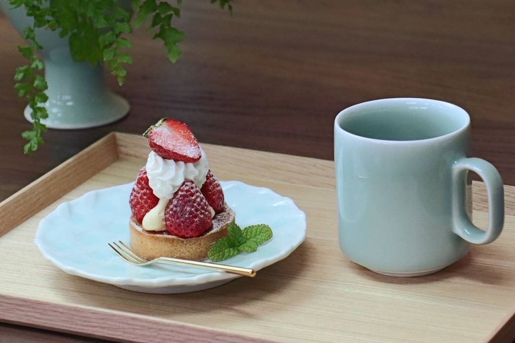 超レア 骨董青白磁のドラゴンと虎の大皿 1_c150db2e-48e9-4fe5-9e08-