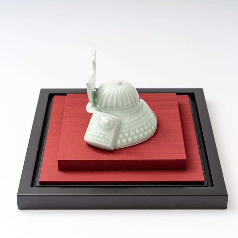 青磁 兜飾り（小） | 鍋島 虎仙窯オンラインストア