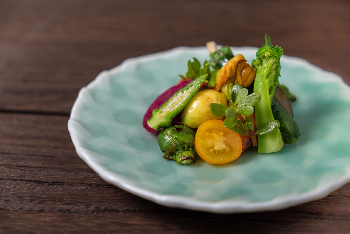 青磁籠目4寸皿 | 鍋島 虎仙窯オンラインストア