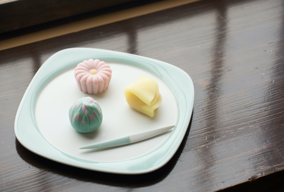 鍋島青磁菓子切 | 鍋島 虎仙窯オンラインストア