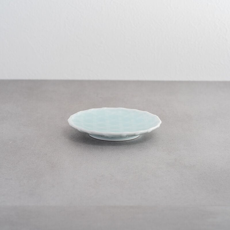 青白磁籠目4寸皿 | 鍋島 虎仙窯オンラインストア