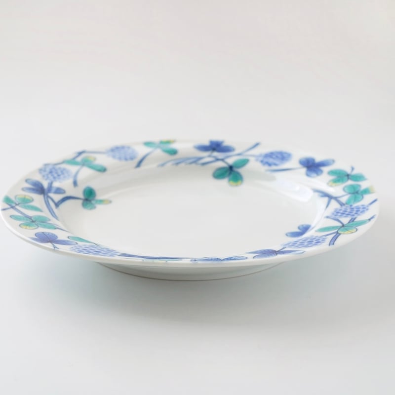 受注生産】色鍋島白詰草文ケーキ皿【2～3ヶ月でお届け】 | 鍋島 虎仙窯